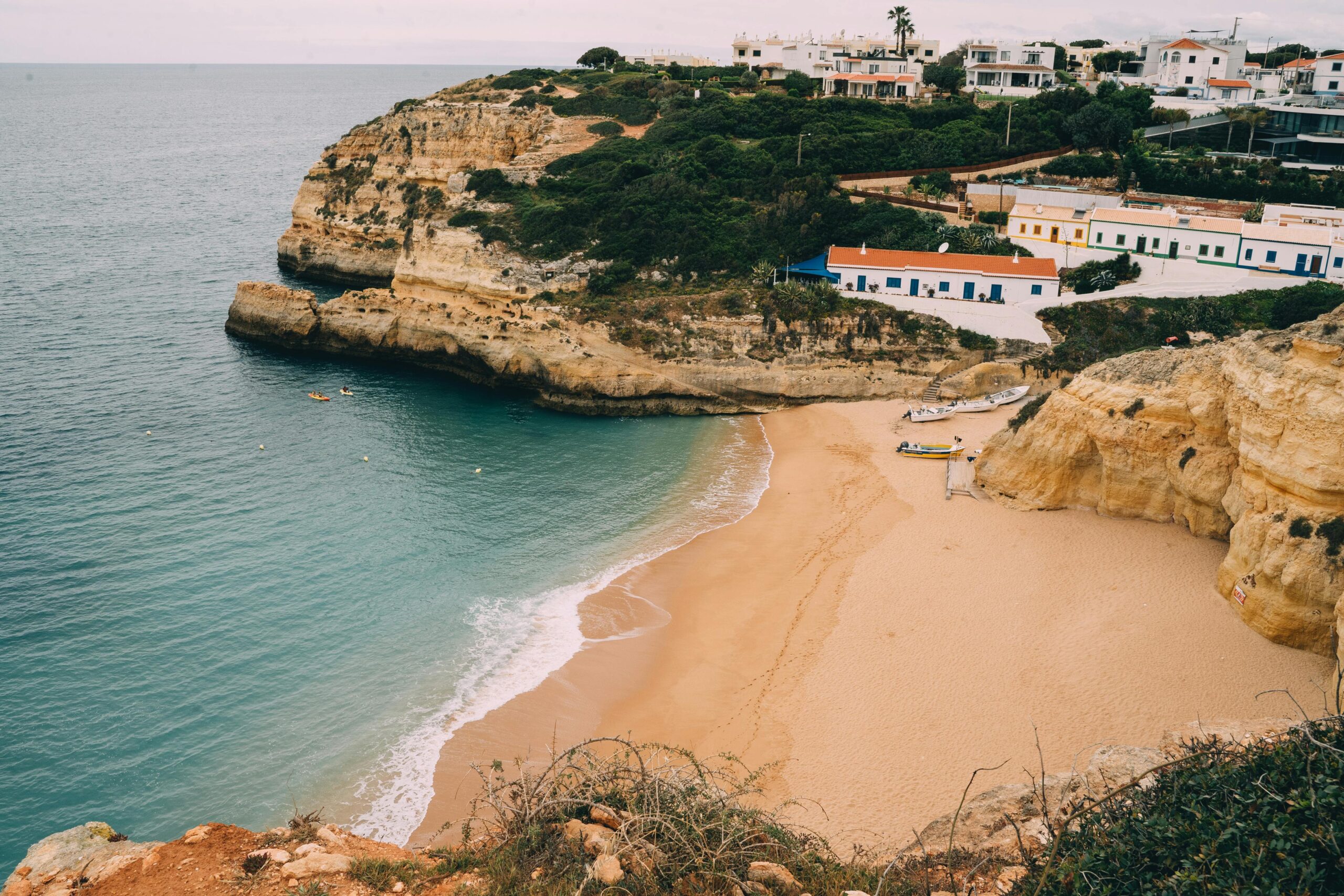 Read more about the article Why Expats Love Portugal’s Algarve for Retirement and Real Estate