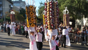 Read more about the article Step Into the Enchanting World of Festa dos Tabuleiros