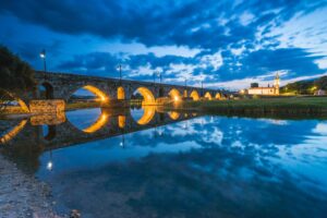 Read more about the article Experience the Colorful Traditions of Nossa Senhora da Agonia in Portugal